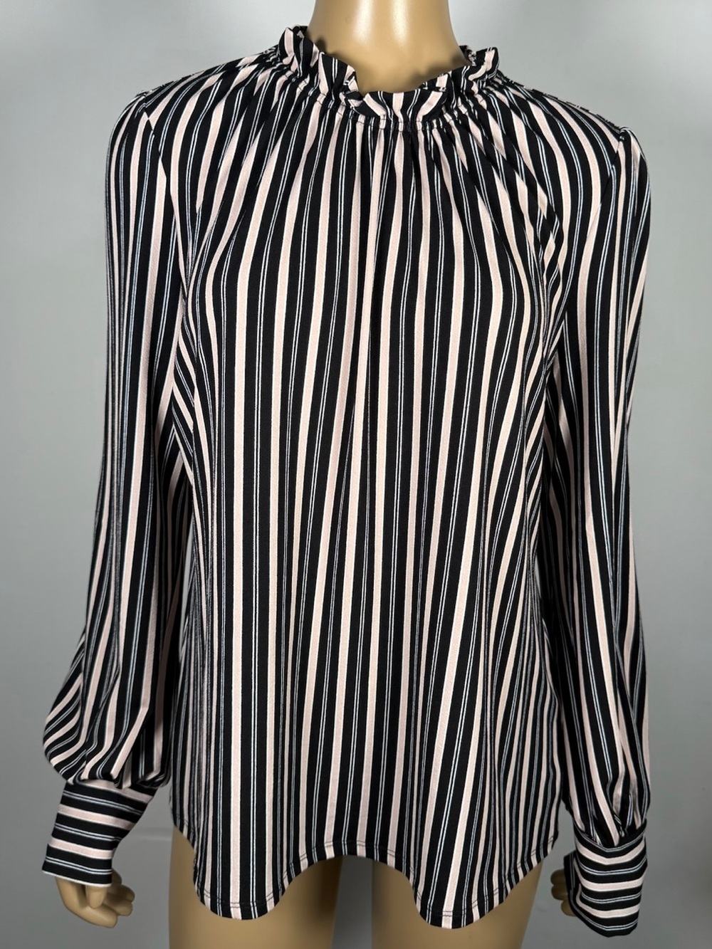 Adrianna Papell Women’s NWT Size Large Vertical Stripe Ruffle-Neck Long Sleeve